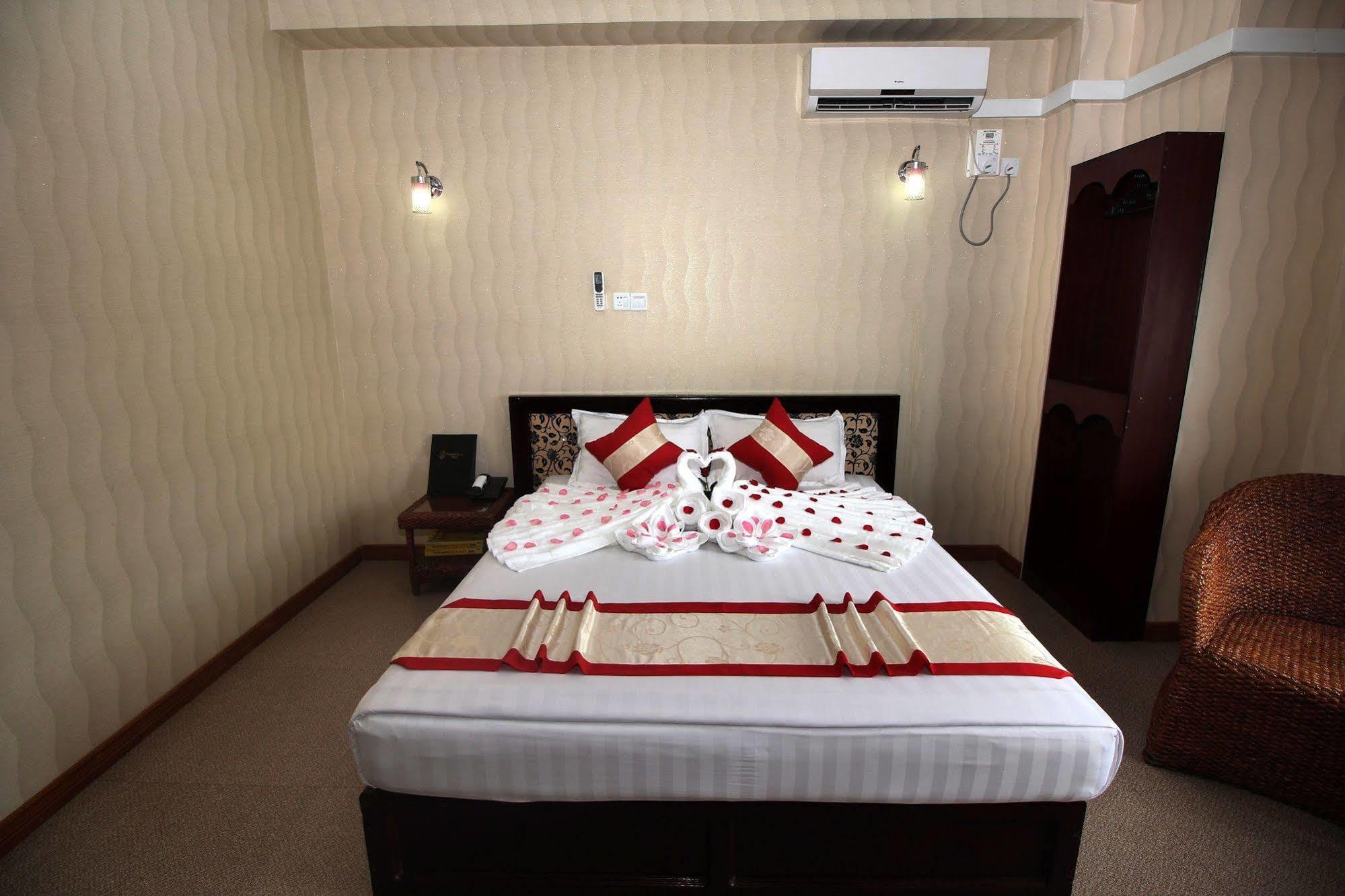 Diamond Crown Hotel Gyogon Zewnętrze zdjęcie