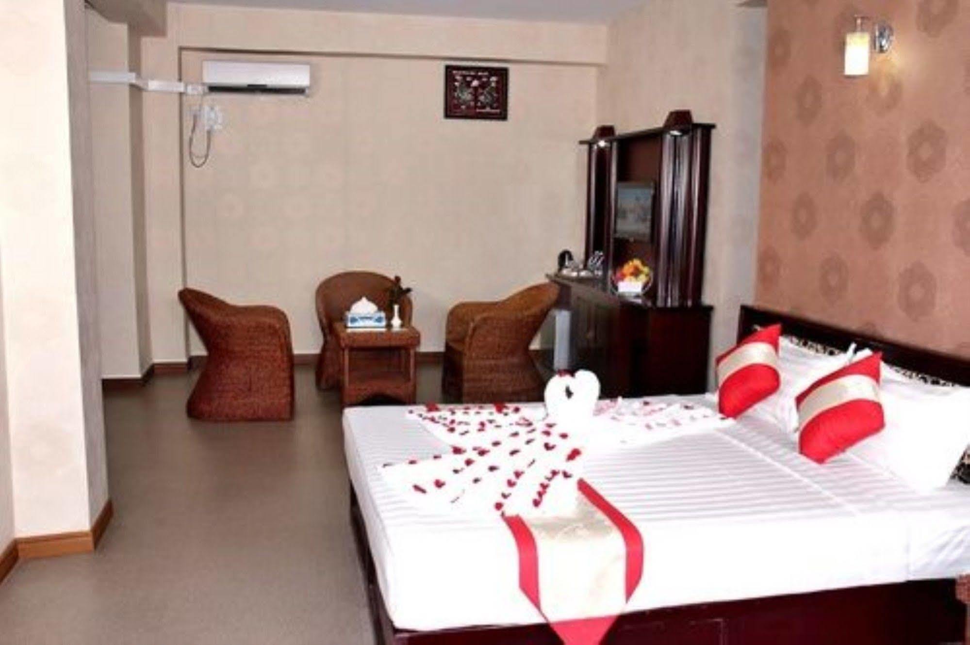 Diamond Crown Hotel Gyogon Zewnętrze zdjęcie